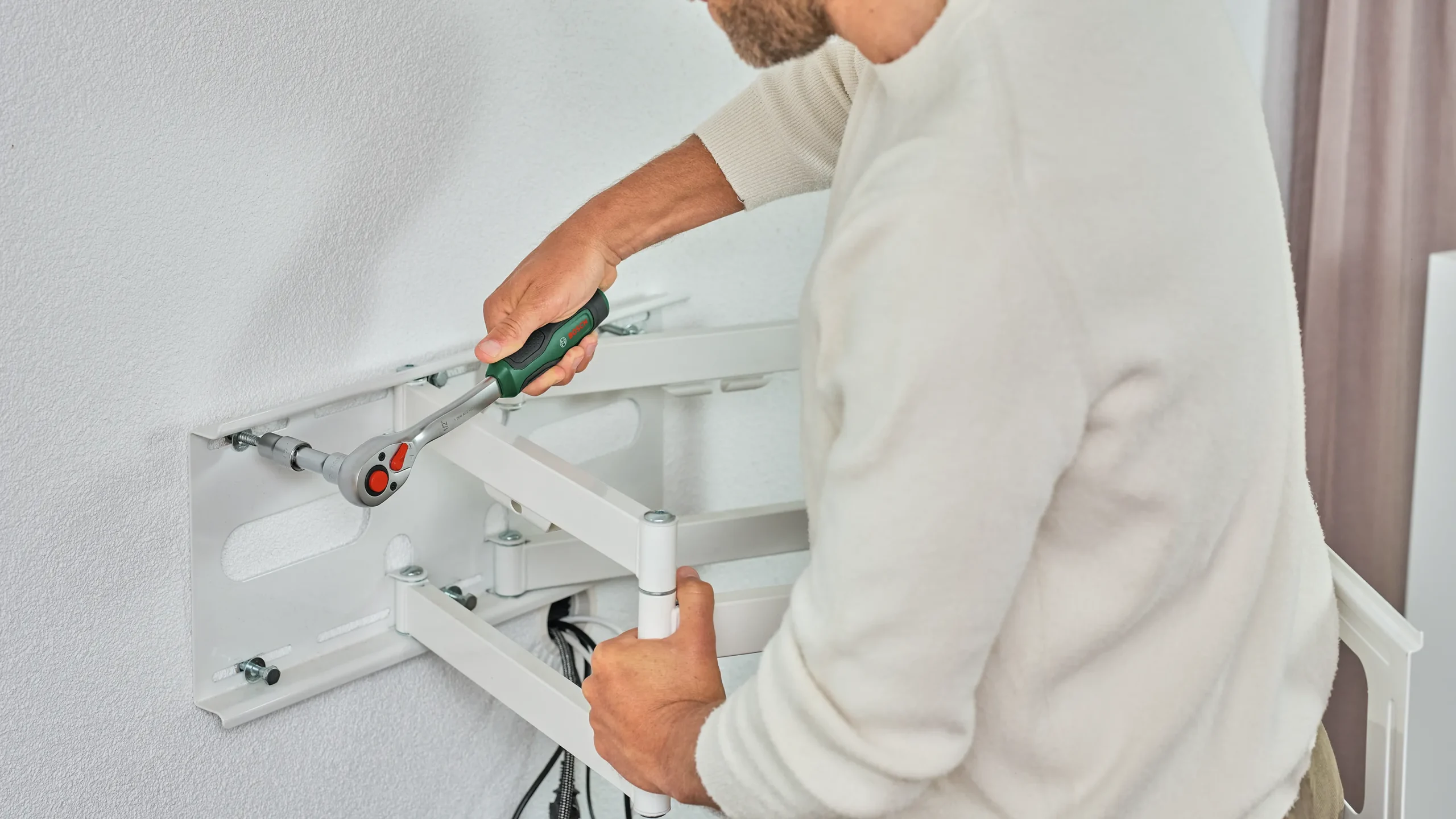 Bosch Set kofer za alat sa točkićima sa 119 komada pribora 1600A02ZB4