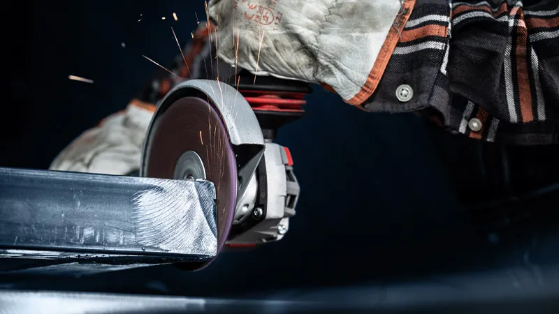 EXPERT N477 SCM disk za ugaone brusilice od 125 x 22 mm, veoma fini 2608901271