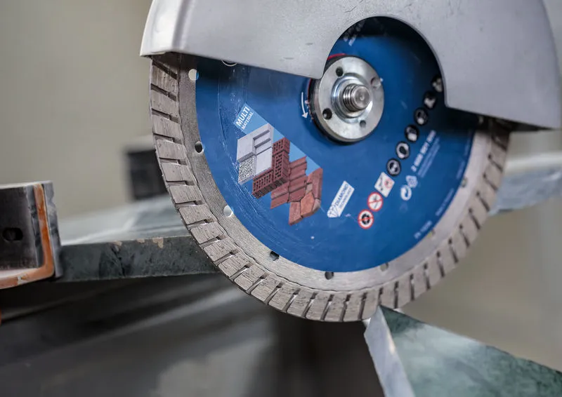 Bosch EXPERT MultiMaterial dijamantska rezna ploča od 230 x 22,23 x 2,4 x 15 mm 2608901598 - Slika 27