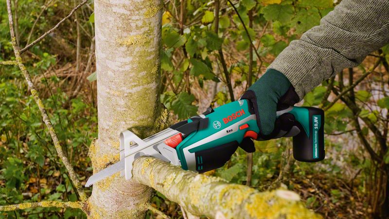 Bosch 0600861900 Seče grane debljine do 80 mm