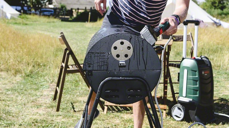 Bosch 06008B6101 Uklanjanje ulja i prljavštine nakon pravljenja roštilja
