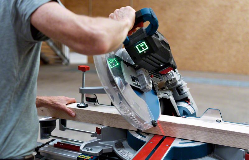 Bosch Akumulatorska kombinovana kružna testera BITURBO GCM 18V-305 GDC Professional 0601B43000