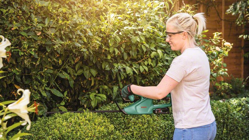 Bosch 0600849H04 Prenosivost bez kabla za slobodno kretanje po bašti
