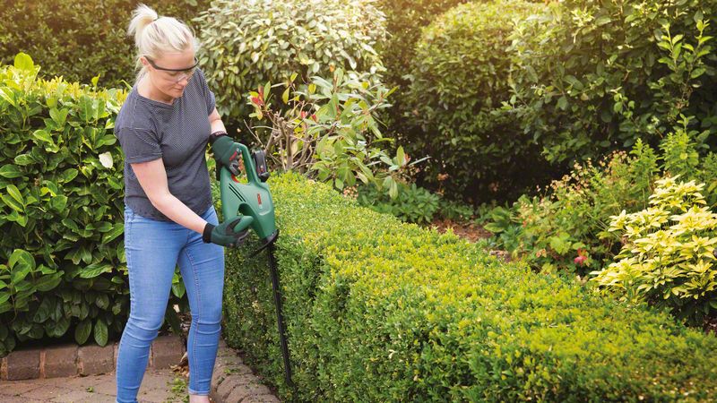 Bosch 0600849H04 Lagan i ergonomski dizajniran za praktično rukovanje