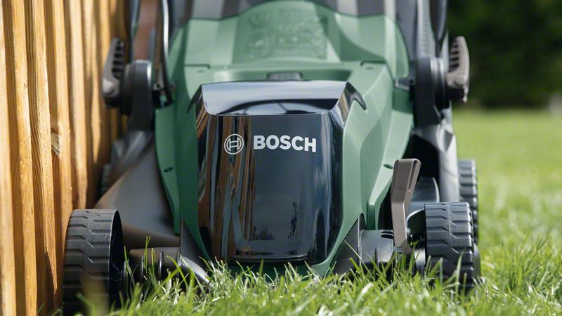Bosch 06008B9B01 Brži i bolji rezultati duž ivica