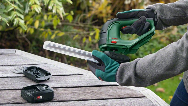 Bosch 0600857001 Brza i jednostavna zamena noža