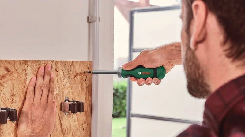 Bosch Ručni alati Odvrtač za zupčanike sa 12 bitova 1600A02BX2