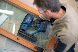 Bosch Akumulatorski pištolj za eksere za drvo GNH 18V-50 M Solo 0601482400 - Image 9
