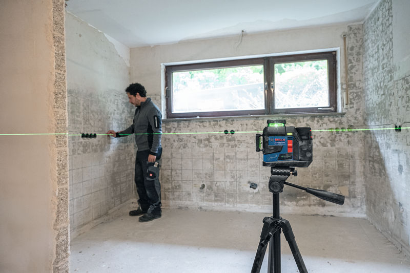 Bosch Laser za linije GLL 12V-100-33 CG + LB 10 nosač + akumulator 12V 2,0Ah + punjač u L-BOXX 0601065401 - Slika 8