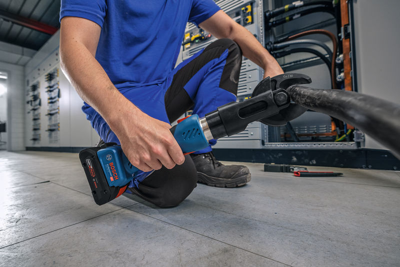 Bosch Akumulatorski hidraulični alat za sečenje GKH 18V-50 Solo 06019P0000 - Slika 7