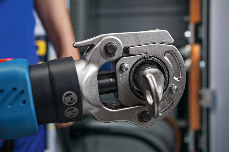 Bosch Akumulatorski hidraulični alat za presovanje GPH 18V-60 Solo 06019P0100 - Slika 8
