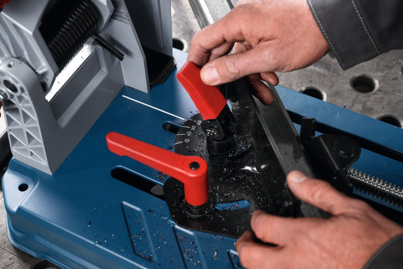 Bosch Testera za sečenje metala GCD 18V-355
