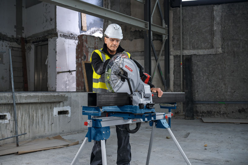 Bosch Testera za sečenje metala GCD 18V-355