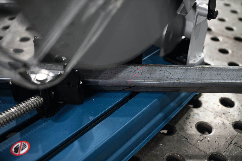 Bosch Testera za sečenje metala GCD 18V-355