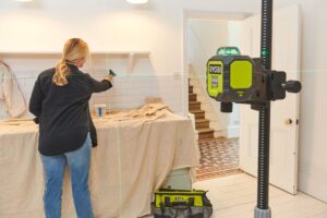 RYOBI Samonivelirajući laserski nivelator (nivelir) sa stativom - RB360GLL-K - Image 6