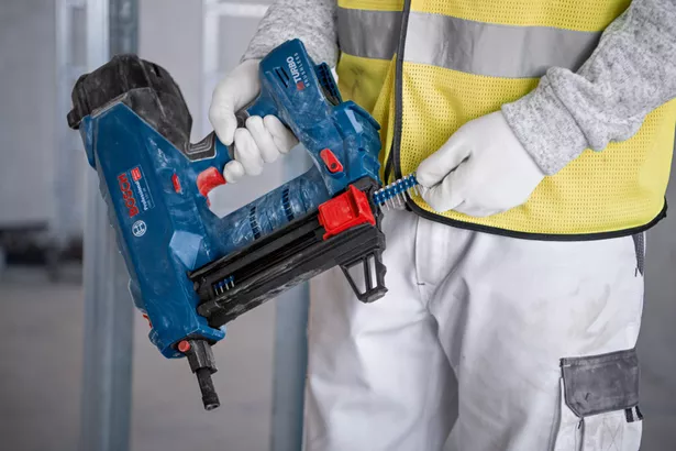 Bosch Akumulatorski Zabijač eksera GNB 18V-38