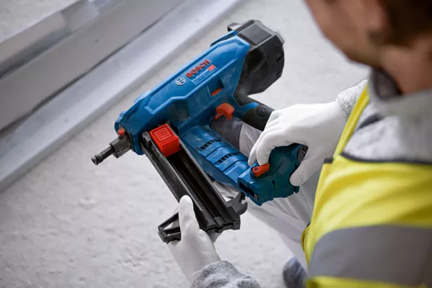 Bosch Akumulatorski Zabijač eksera GNB 18V-38