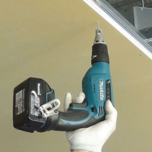 Makita Akumulatorski zavrtač 18V Solo DFS451Z