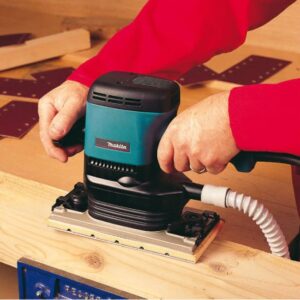 Makita Vibraciona brusilica - šlajferica 9046