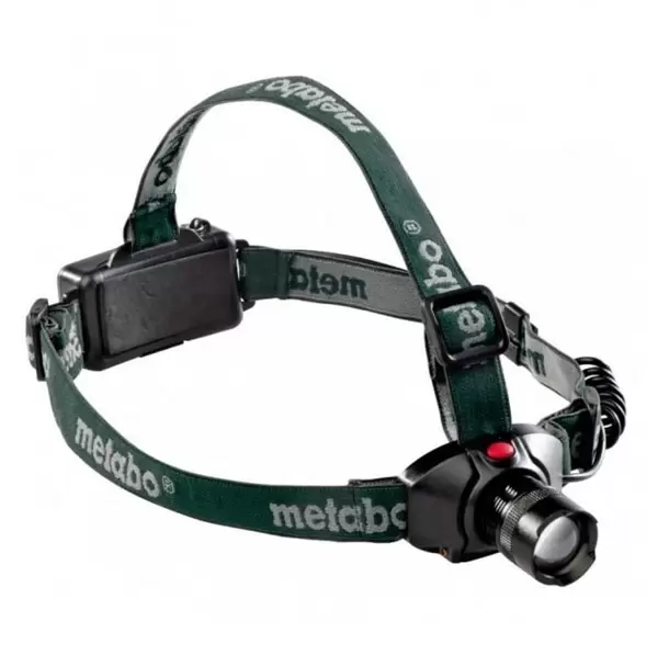 Karakteristike proizvoda 300 minuta neprekidnog rada Napajanje 3 x AAA baterije Napravljena od izdržljivog materijala Podesiva traka Funkcija zumiranja ZOOM Funkcija naginjanja lampe Tri vrste podešavanja snopa Domet svetlosti - 150 m Svetla LED - 160 lumena težina 0.3 kg