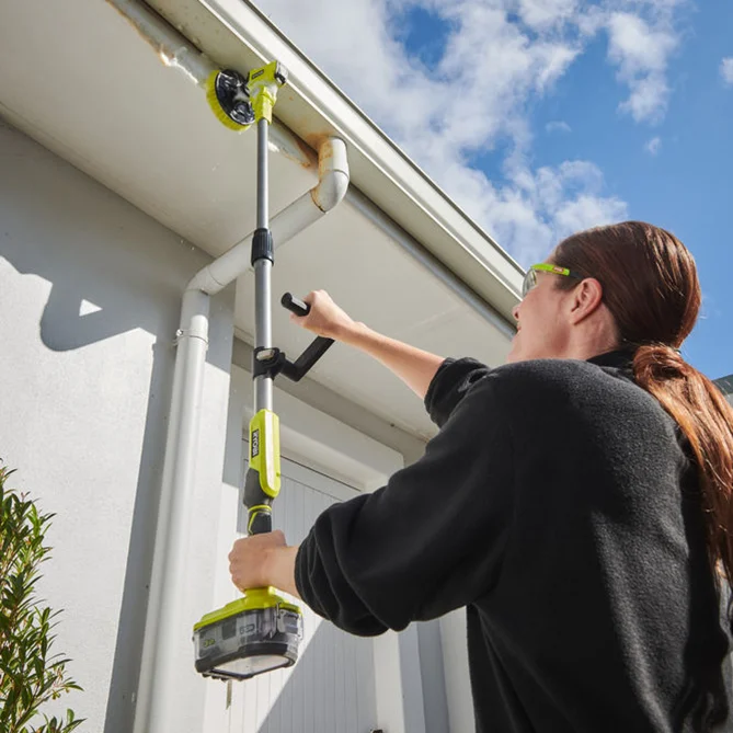 RYOBI Aku. teleskopski čistač (ribač), 18V ONE+™ – R18TPS-0 - Slika 8