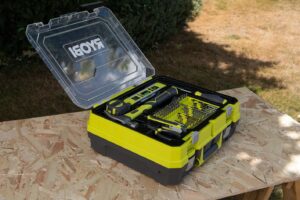 RYOBI Set alata u koferu (aku. bušilica plus ručni alat i pribor) - RDD18-2C20TAH - Slika 5