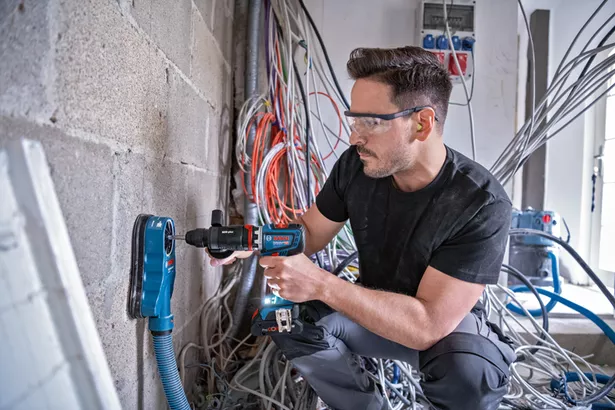 Bosch Akumulatorska bušilica-odvrtač GSR 18V-90 FC